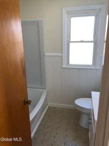 $2,250 | 34 Swayze Drive, Unit B, Colonie, NY 12110