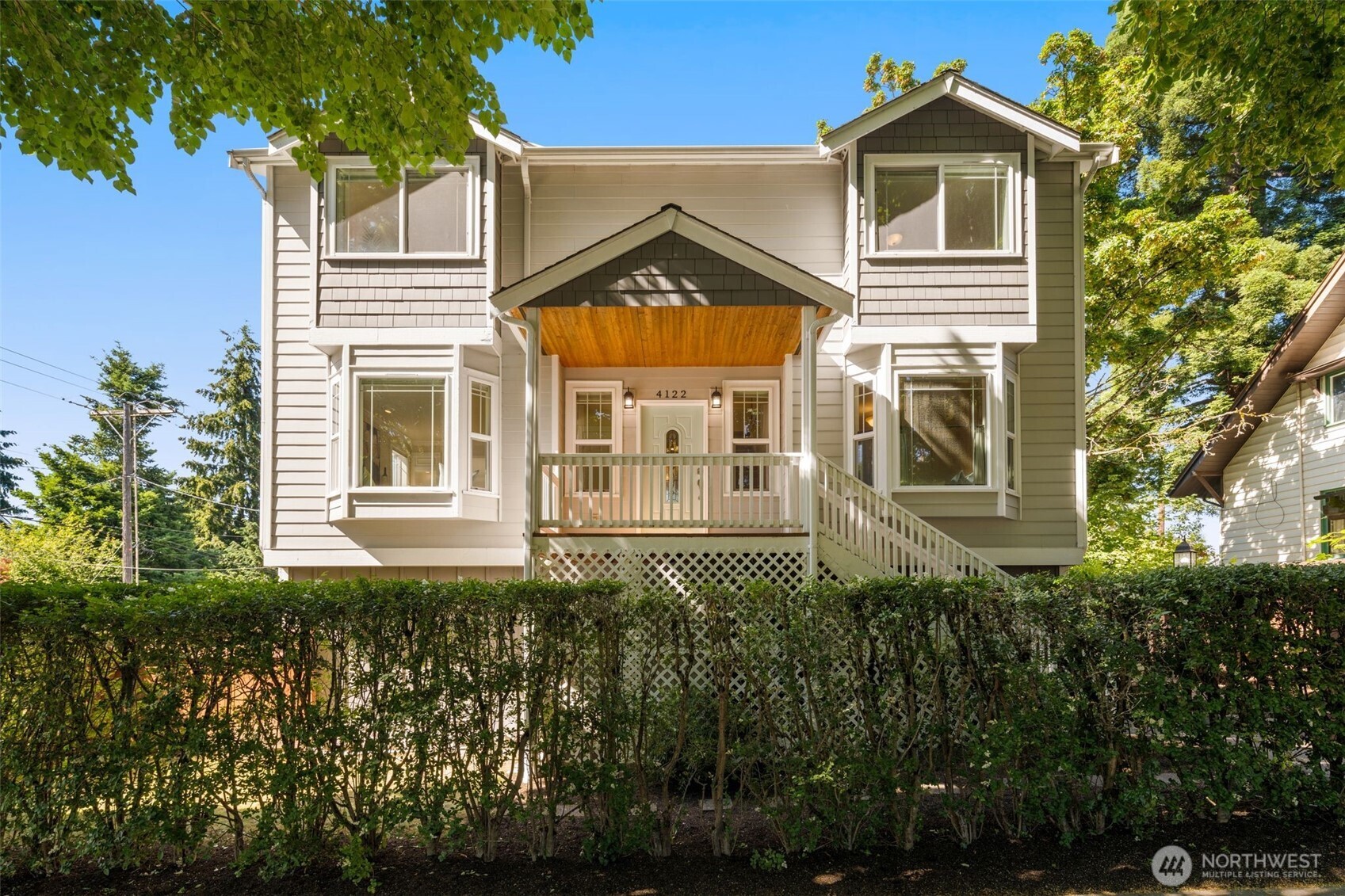 4122 Southwest Walker Street Seattle, WA 98116 - Photo 2 of 35