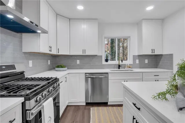 $560,000 | 4300 Inverness Court Northeast, Roswell, GA 30075