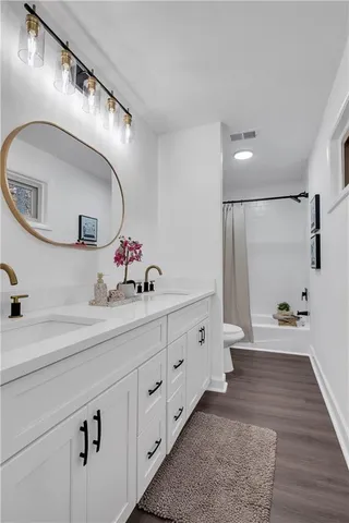 $560,000 | 4300 Inverness Court Northeast, Roswell, GA 30075