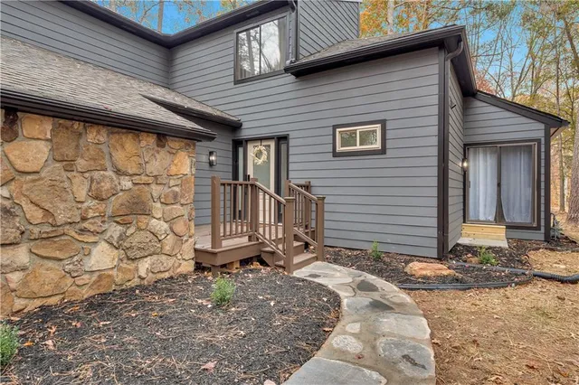 $560,000 | 4300 Inverness Court Northeast, Roswell, GA 30075