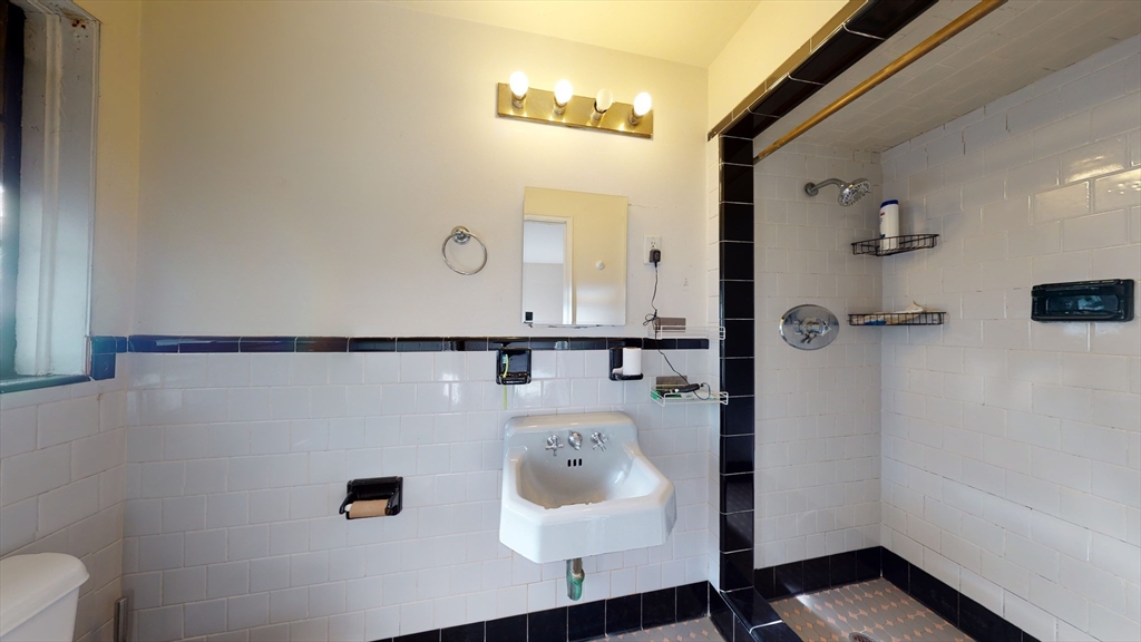 275-277 Corey Road, Unit 2 Boston, MA 02135 - Photo 14 of 20