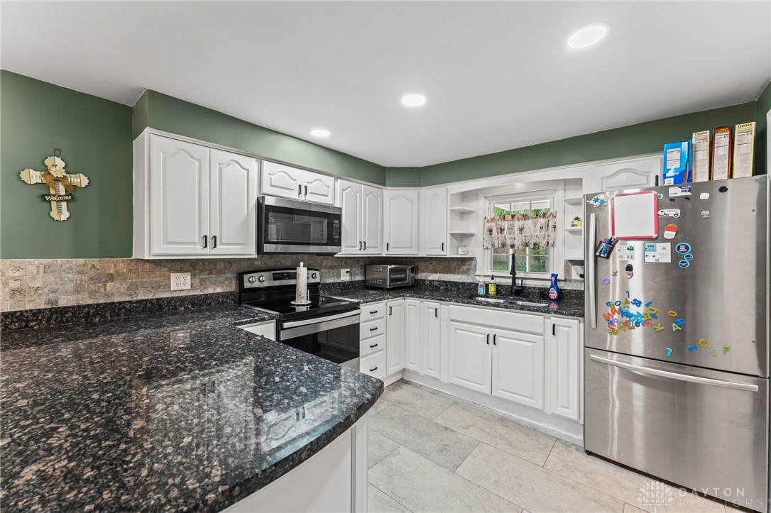 1012 West Sparrow Road Springfield, OH 45502 - Photo 14 of 42