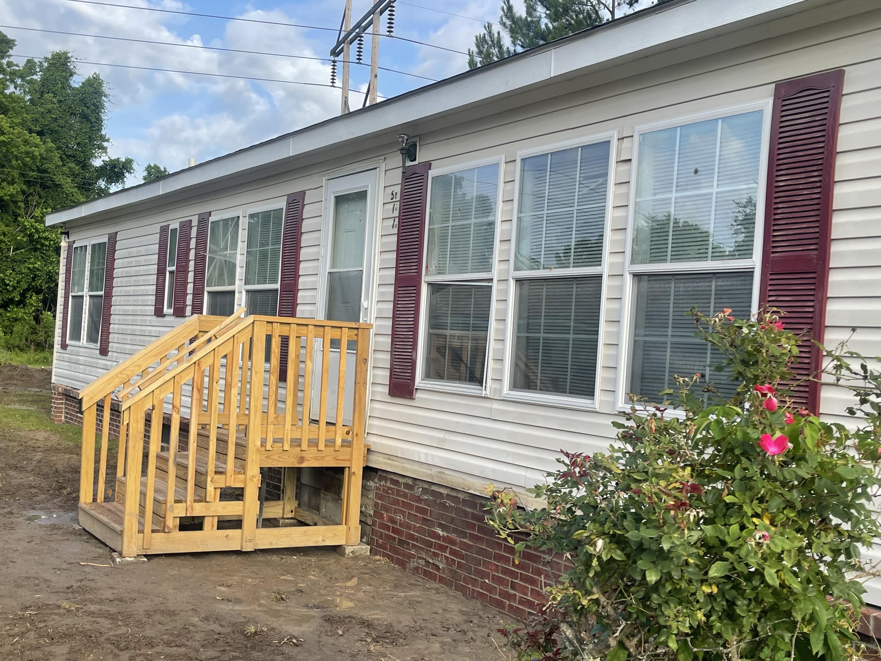 511 Thurgood Road Goose Creek, SC 29445 - Photo 1 of 17 Front