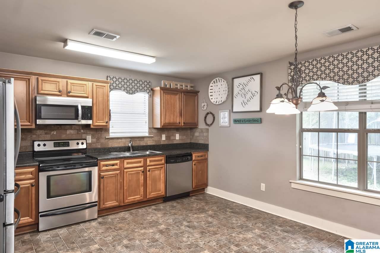 134 Falling Waters Lane Alabaster, AL 35114 - Photo 11 of 28