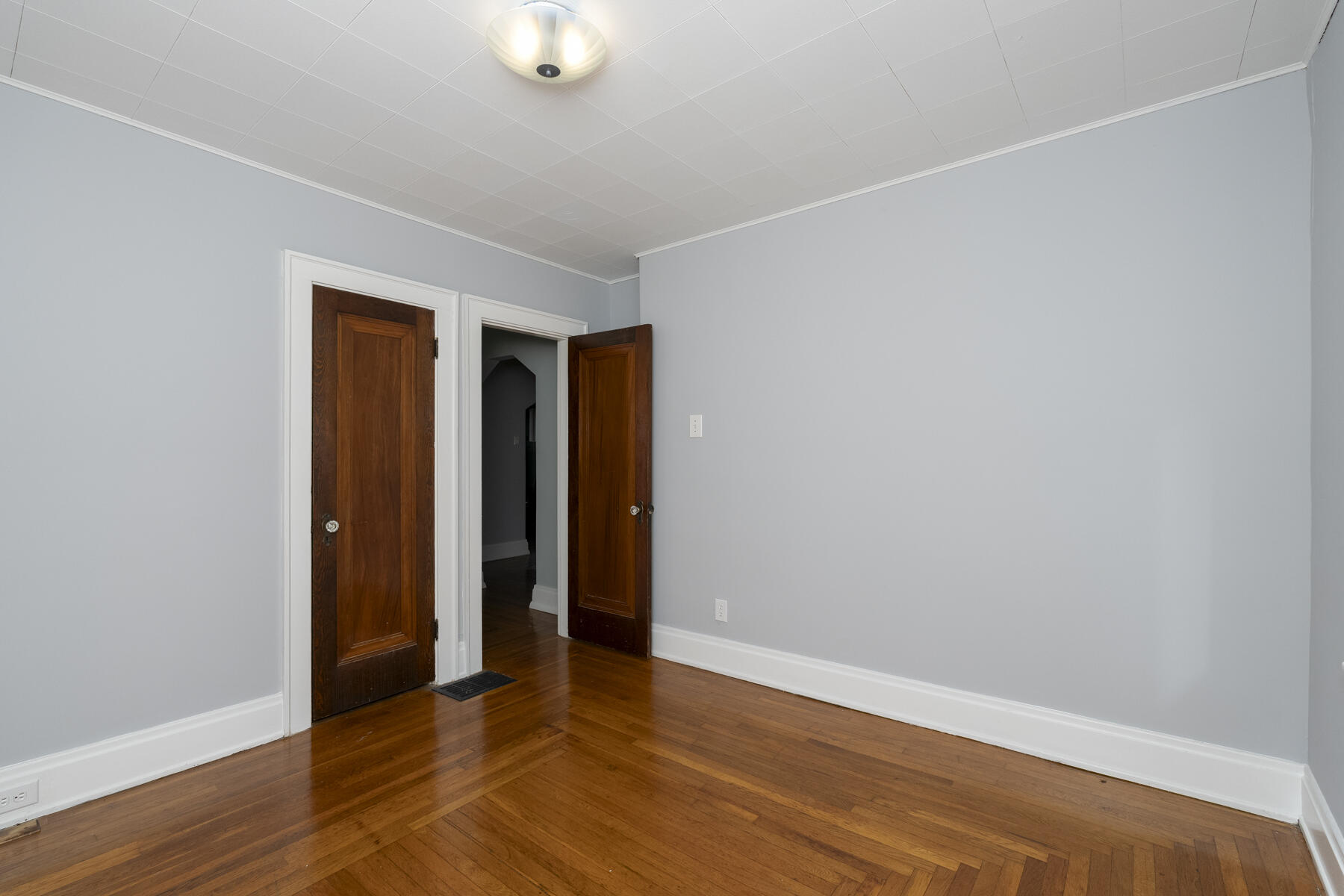 10 Parker Road Newport, KY 41071 - Photo 9 of 20 Gallery Image 9