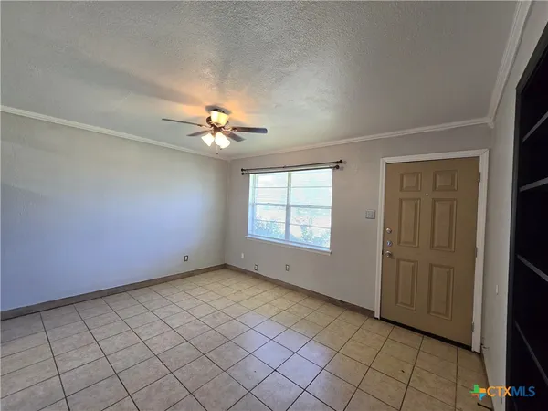 $800 | 212 East Valley Road, Harker Heights, TX 76548