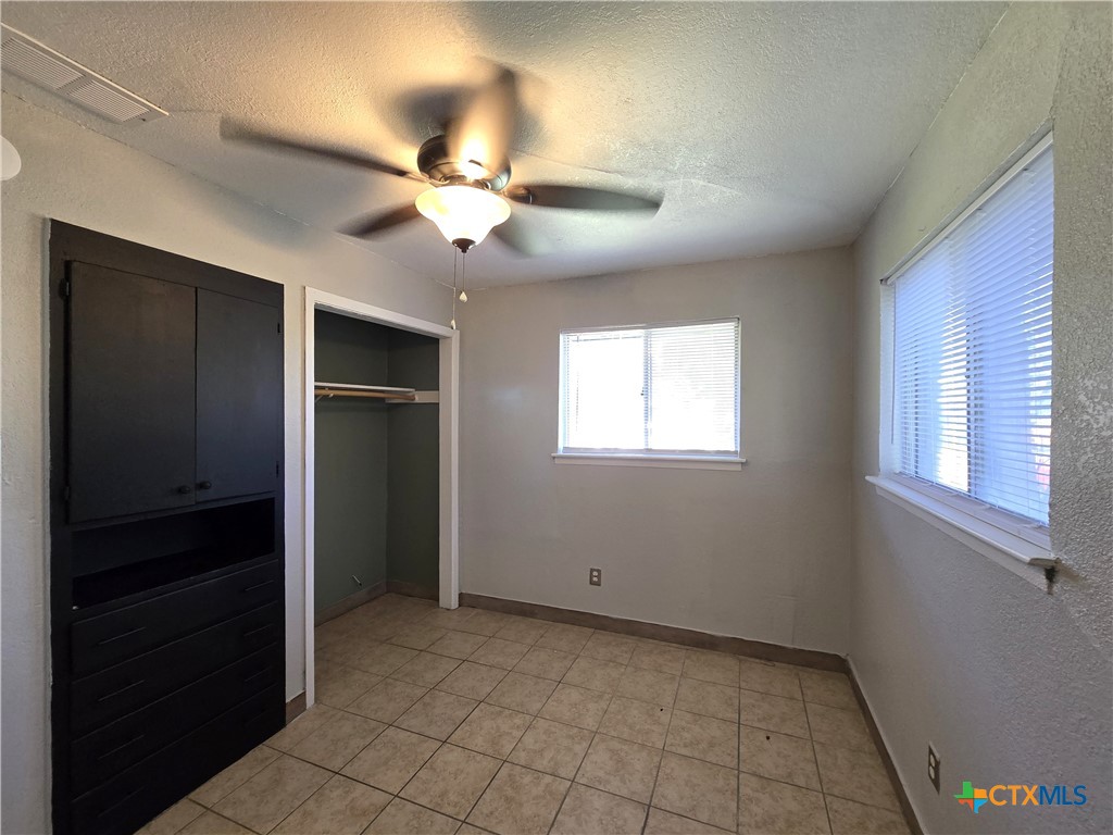 212 East Valley Road Harker Heights, TX 76548 - Photo 3 of 17