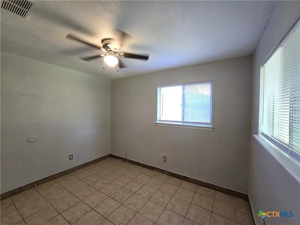 $800 | 212 East Valley Road, Harker Heights, TX 76548