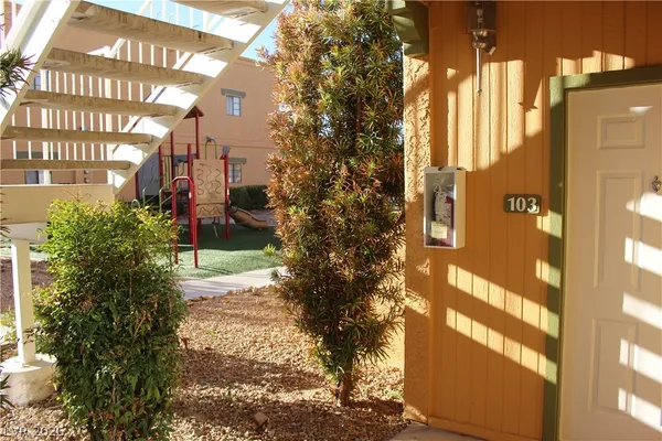$1,095 | 5154 South Jones Boulevard, Unit 103, Las Vegas, NV 89118