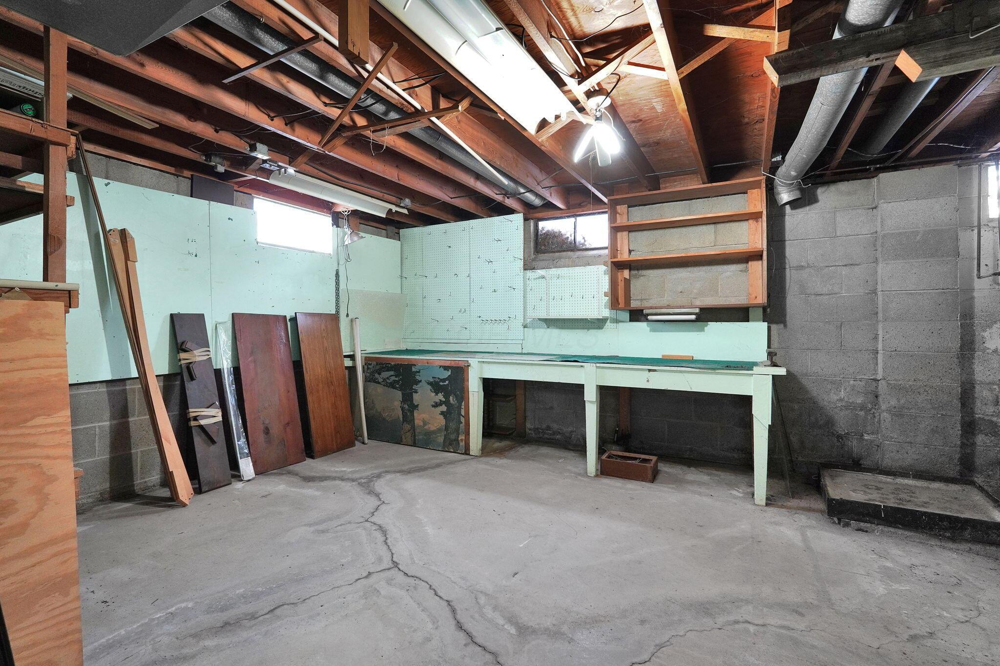3068 Marwick Road Columbus, OH 43232 - Photo 30 of 40 Basement Workshop