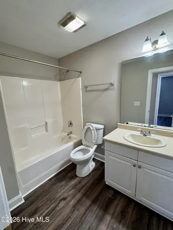 $1,400 | 1136 Nicklaus Drive, Unit B, Greenville, NC 27834