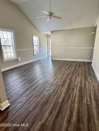 $1,400 | 1136 Nicklaus Drive, Unit B, Greenville, NC 27834