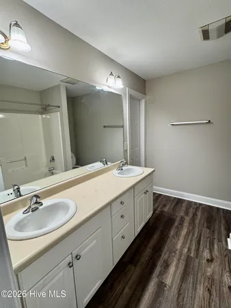 $1,400 | 1136 Nicklaus Drive, Unit B, Greenville, NC 27834