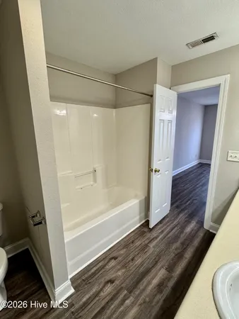 $1,400 | 1136 Nicklaus Drive, Unit B, Greenville, NC 27834