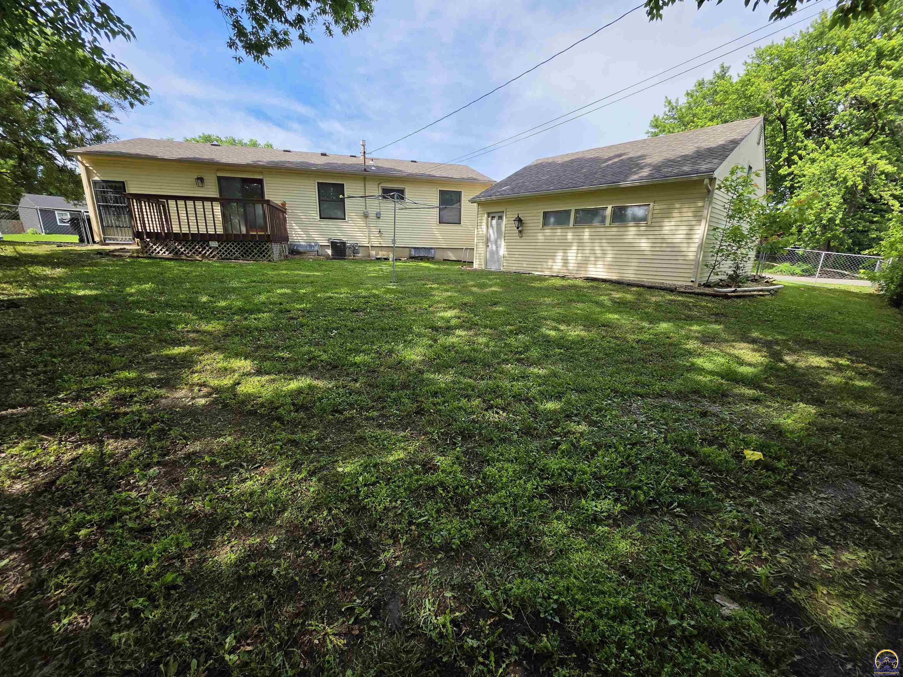 1100 Southeast 35th Terrace Topeka, KS 66605 - Photo 19 of 21