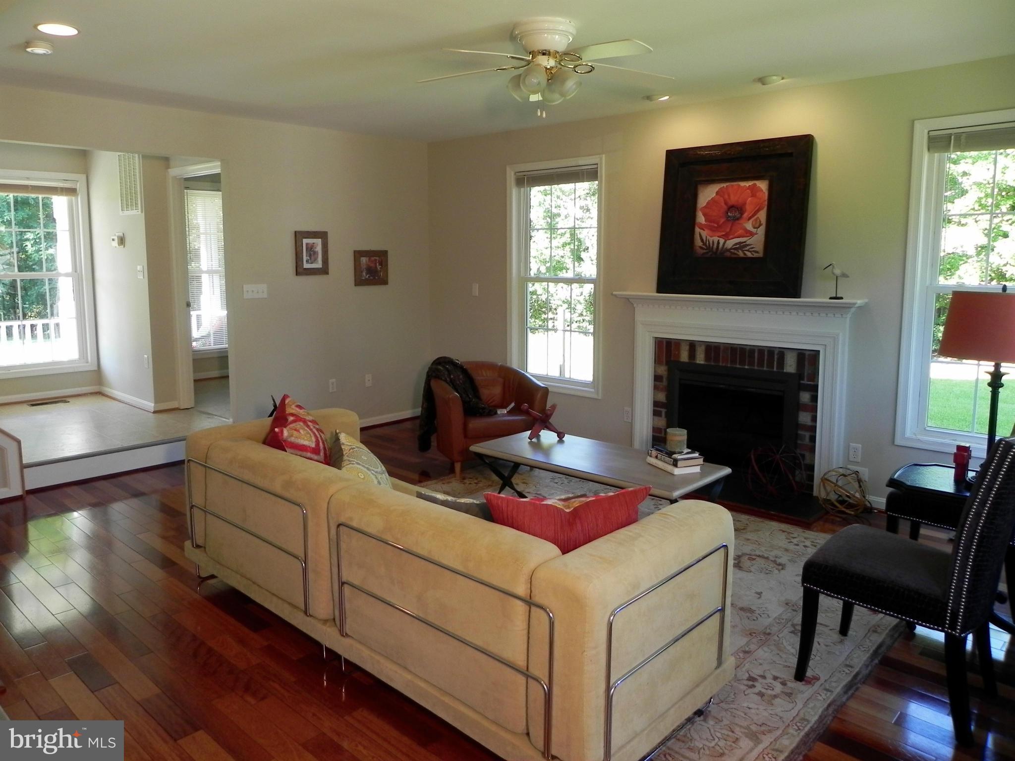 46255 Rue Purchase Road Lexington Park, MD 20653 - Photo 12 of 29 Living Room