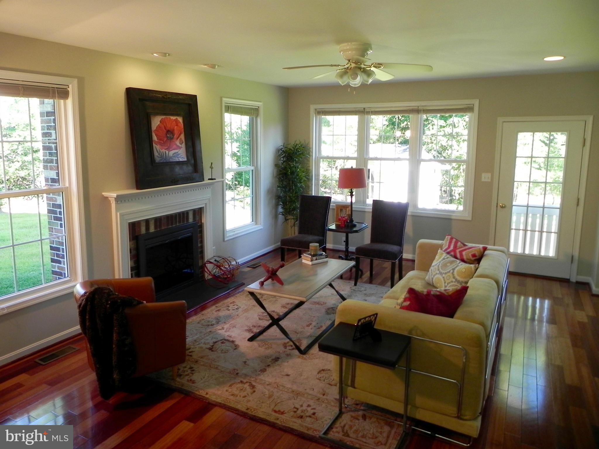 46255 Rue Purchase Road Lexington Park, MD 20653 - Photo 10 of 29 Living Room