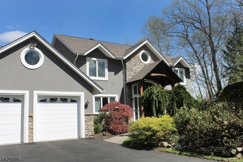 9 Cox Lane Hopatcong, NJ 07821 - Photo 3 of 50