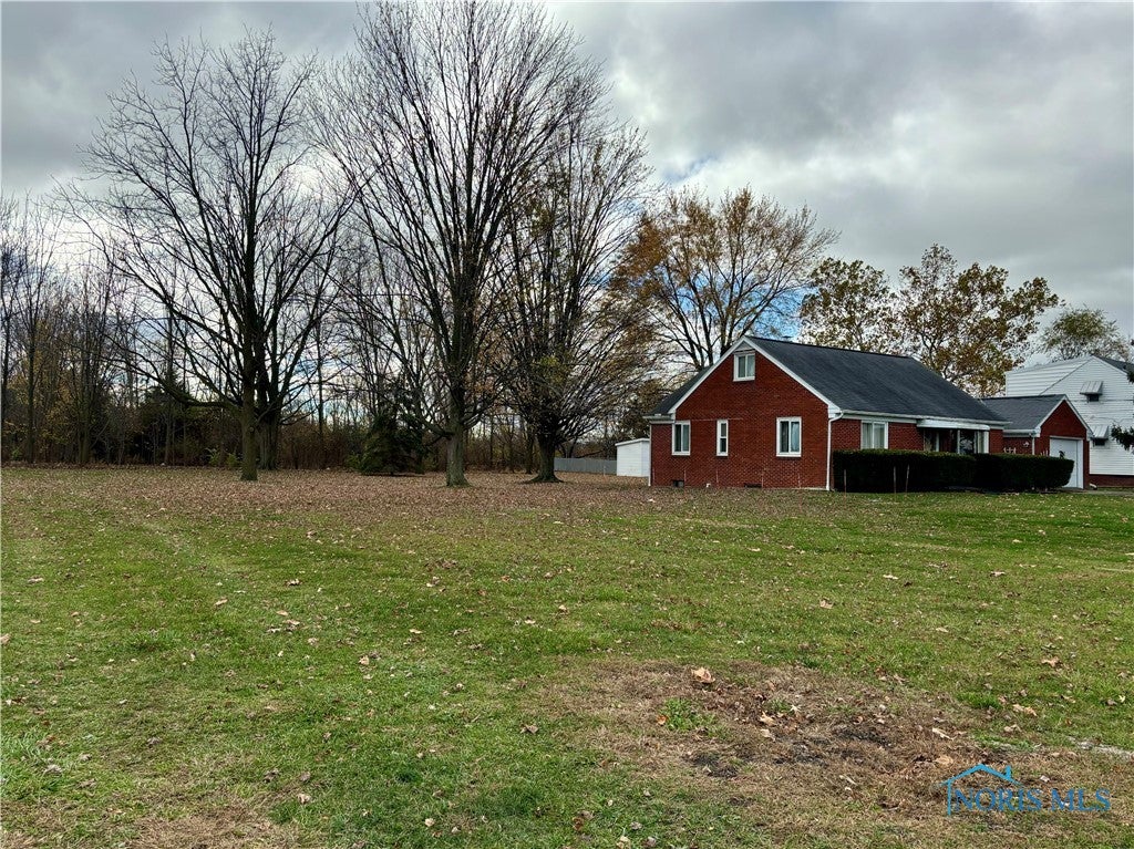 5536 Corduroy Road Oregon, OH 43616 - Photo 48 of 50 Side yard plus city owned property. Great space!