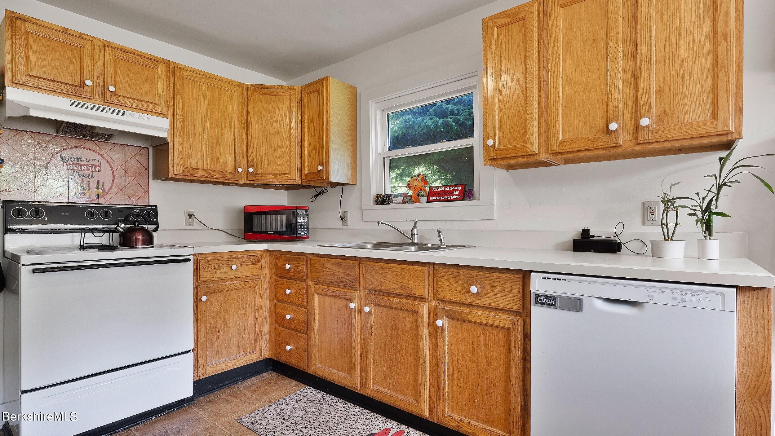 300 Alcott Road Great Barrington, MA 01230 - Photo 53 of 65 LRDSC00183
