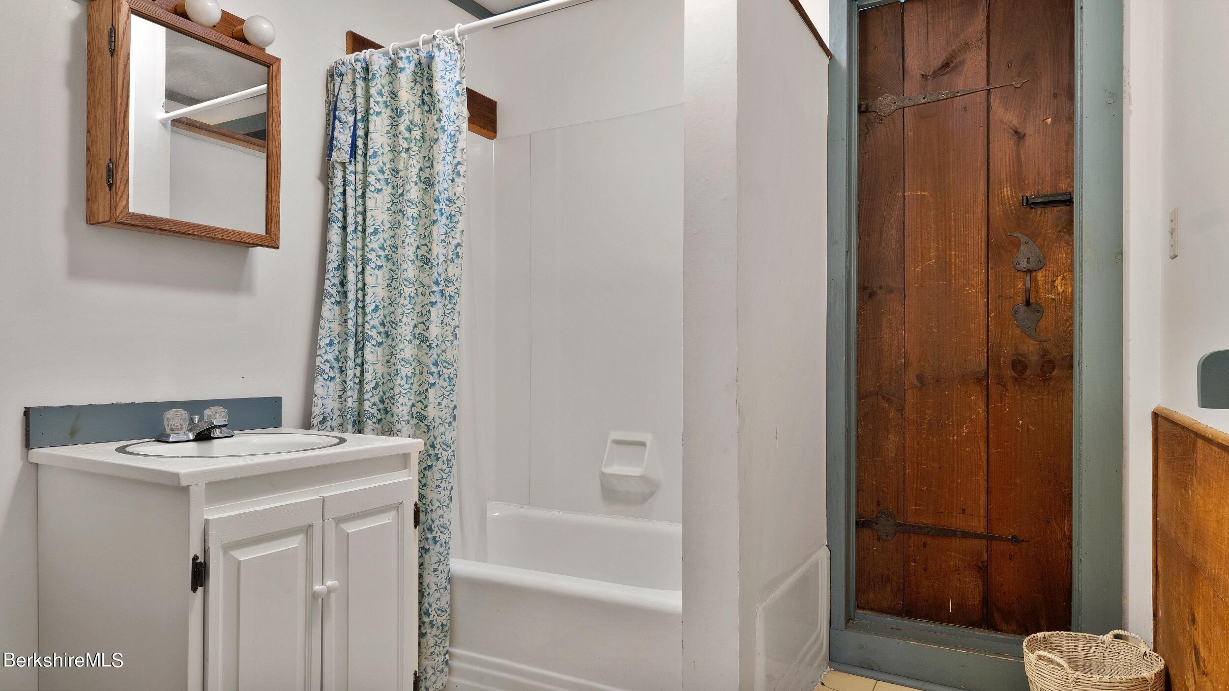 300 Alcott Road Great Barrington, MA 01230 - Photo 59 of 65 LRDSC00223