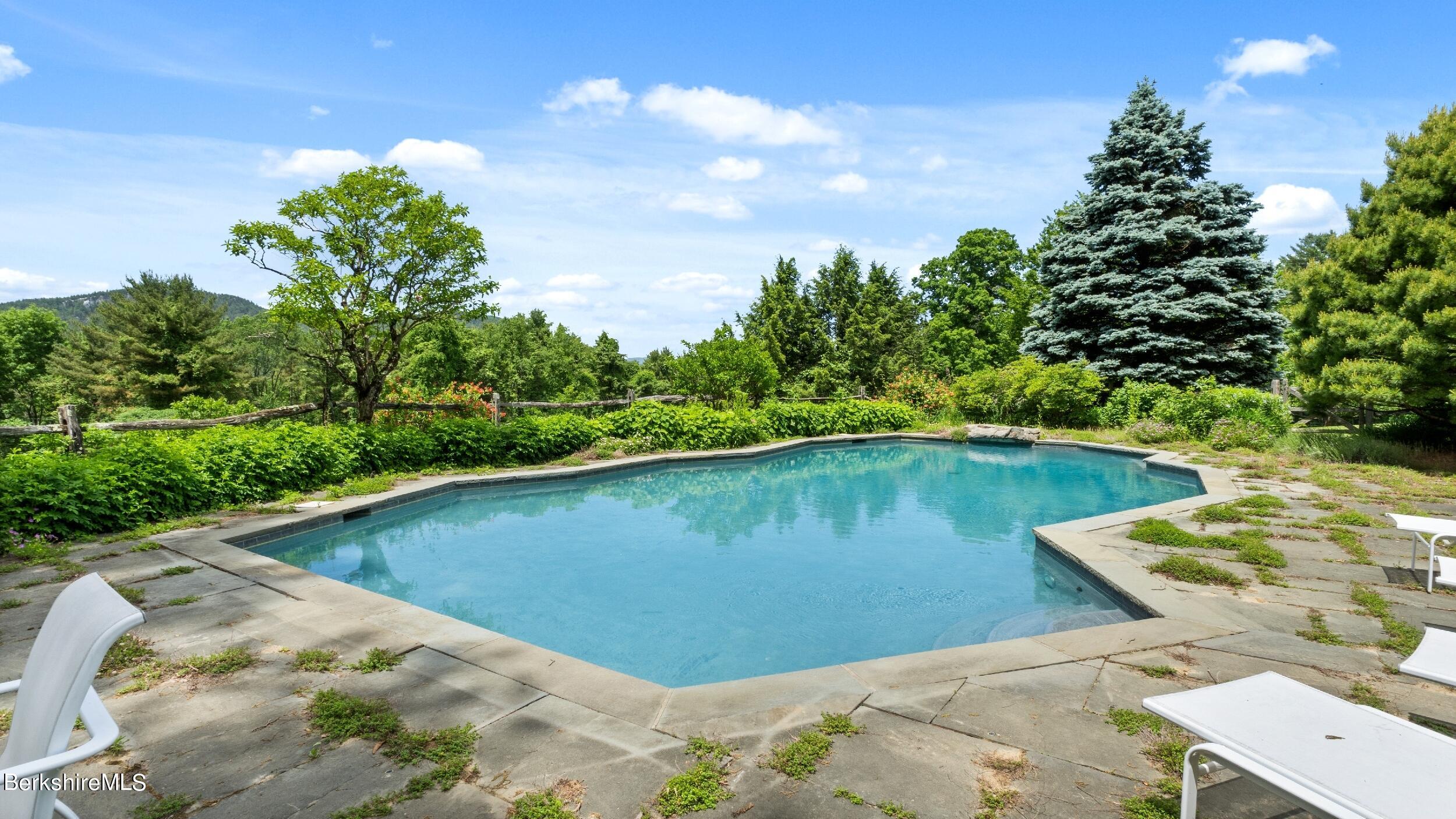 300 Alcott Road Great Barrington, MA 01230 - Photo 7 of 65 LRDSC09859