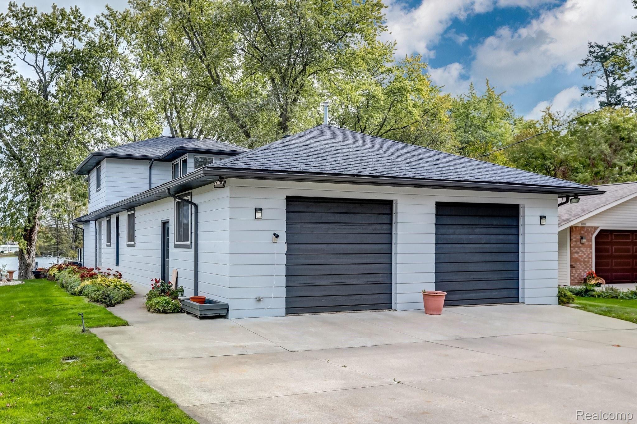 2100 Duck Lake Road North Highland, MI 48356 - Photo 1 of 57 2100 Duck Lake Rd N, Highland Charter Twp, MI 48356-1.jpg-SMALL