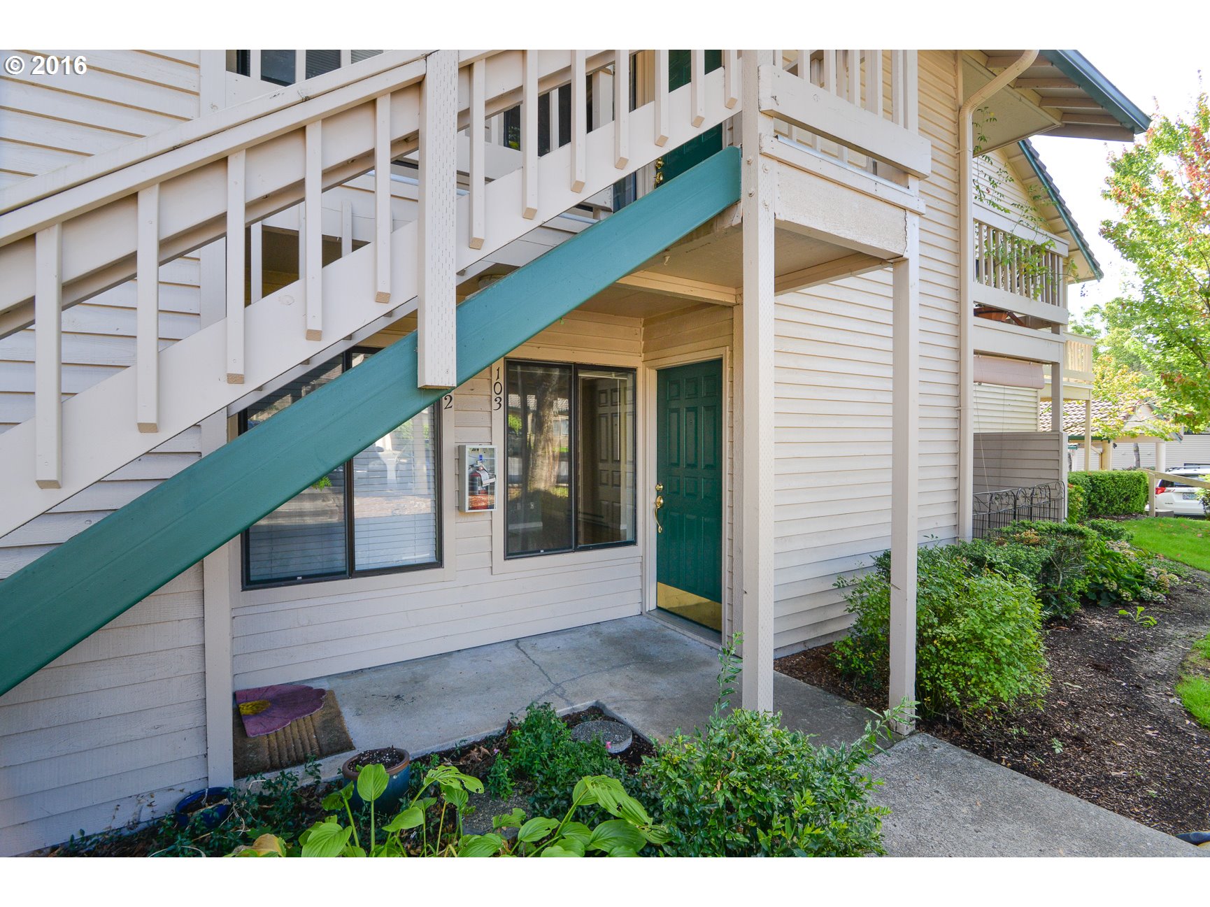 86 Kingsgate Road, Unit G103 Lake Oswego, OR 97035 - Photo 1 of 22 Gallery Image 1