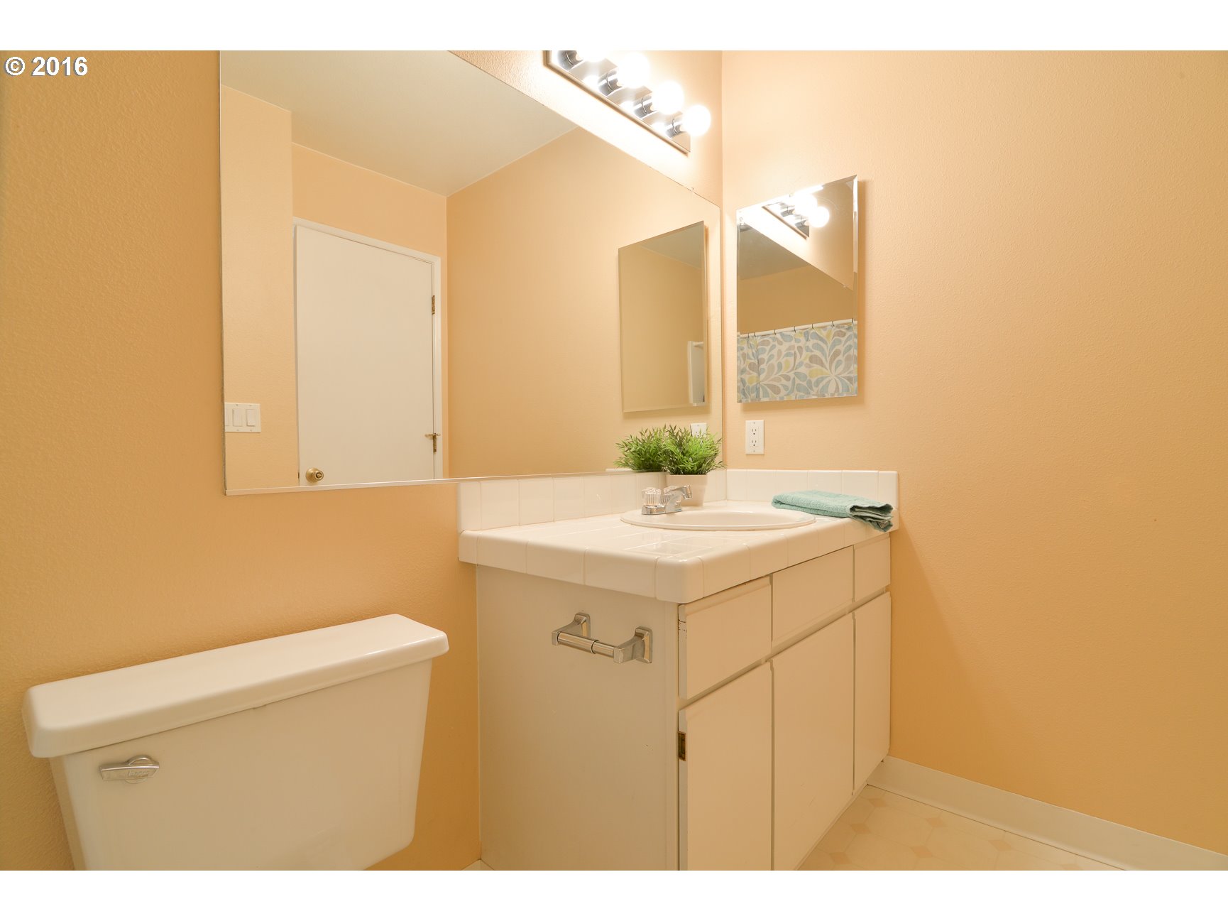 86 Kingsgate Road, Unit G103 Lake Oswego, OR 97035 - Photo 13 of 22 Gallery Image 13