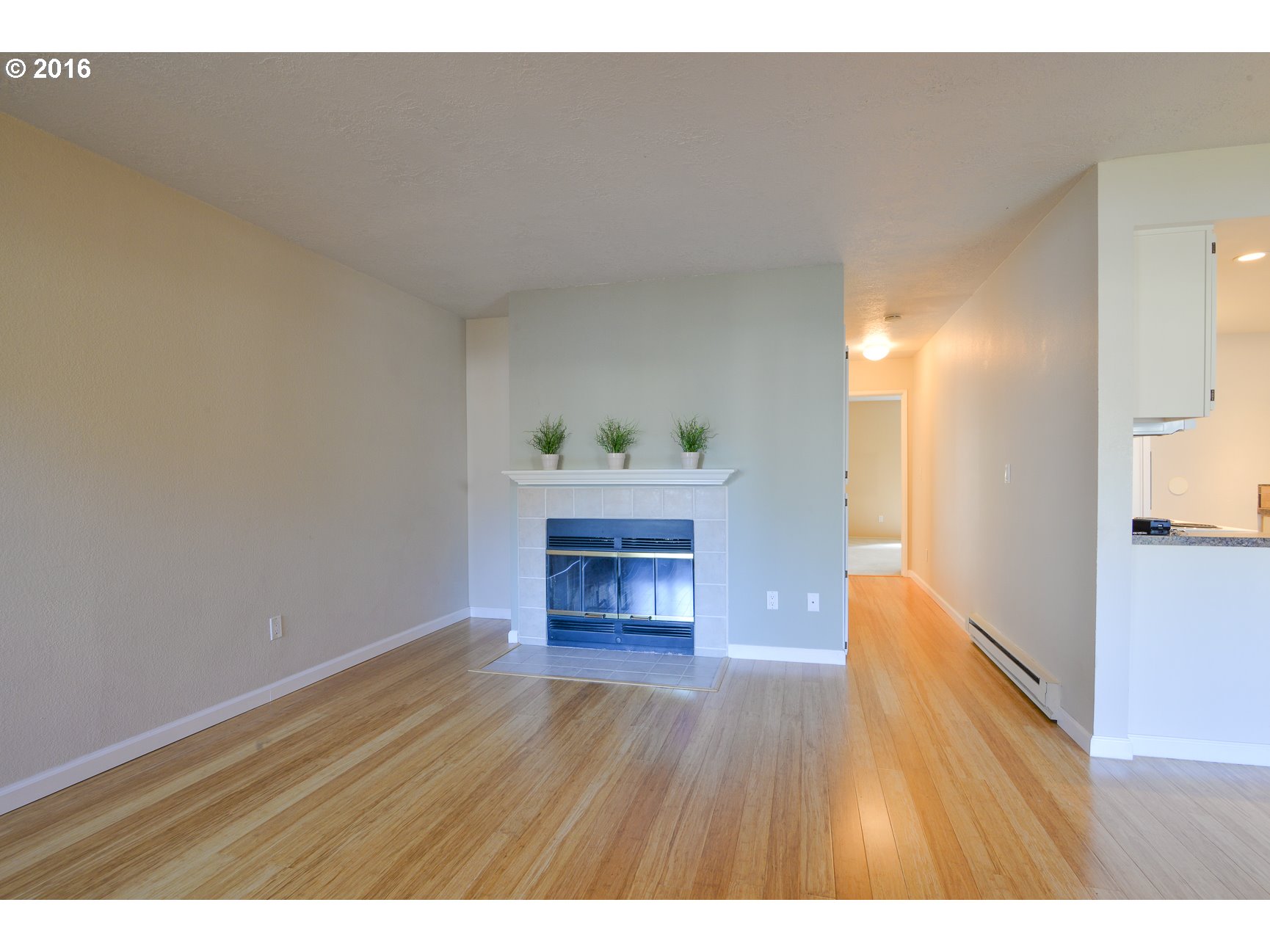 86 Kingsgate Road, Unit G103 Lake Oswego, OR 97035 - Photo 3 of 22 Gallery Image 3