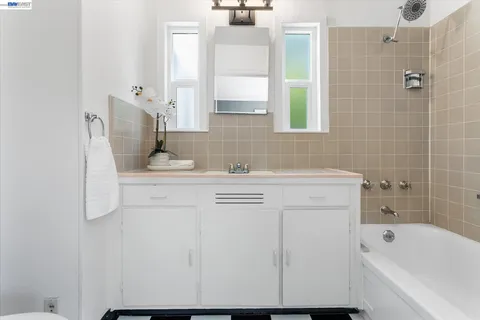 $1,299,000 | Berkeley Hills, Berkeley, CA 94707