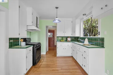 $1,299,000 | Berkeley Hills, Berkeley, CA 94707