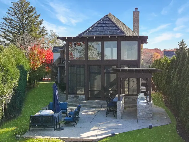 $2,850,000 | 2611 East Lake Shore Drive, Twin Lakes, WI 53181