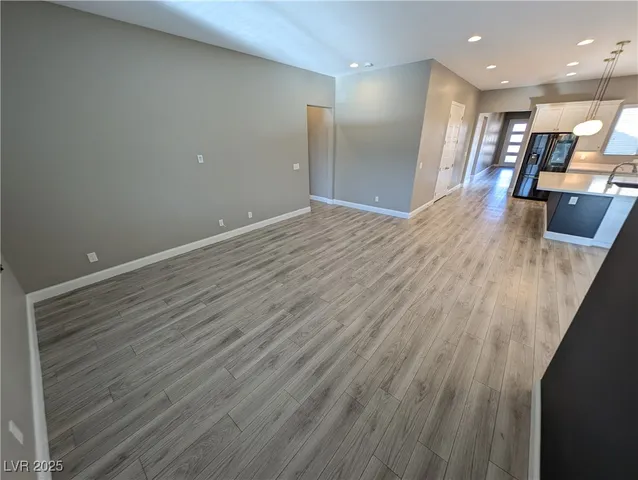 $2,900 | 4535 Herbert River Avenue, Las Vegas, NV 89141