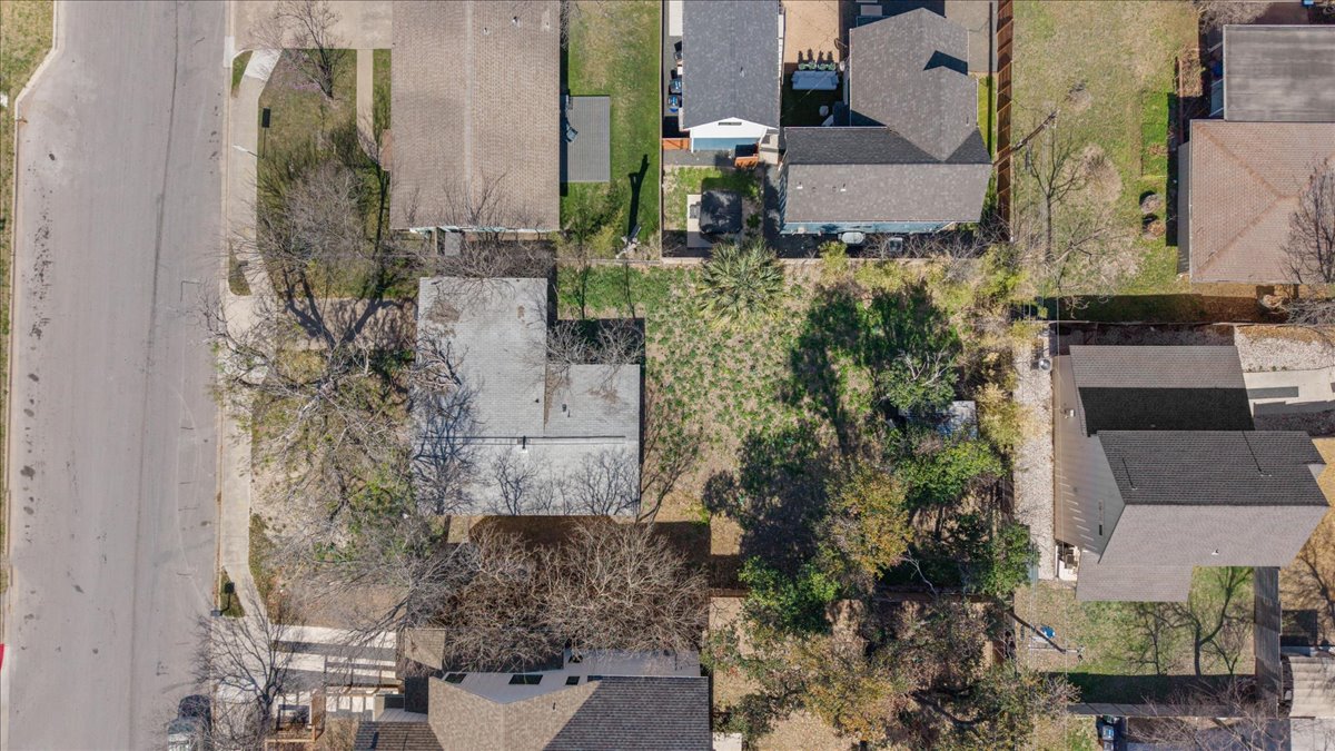 8017 Lazy Lane Austin, TX 78757 - Photo 4 of 6