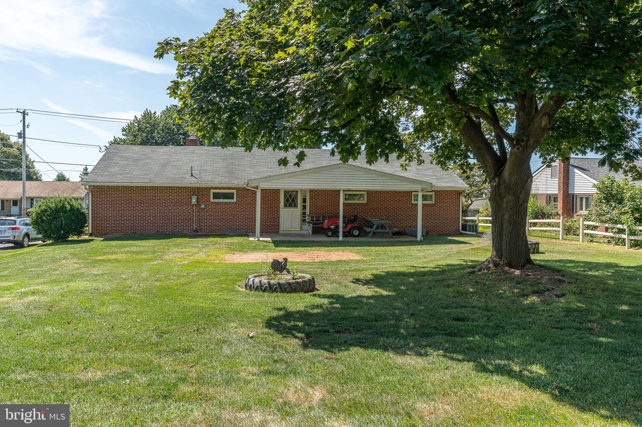 829 Pine Hill Road Lititz, PA 17543 - Photo 6 of 31
