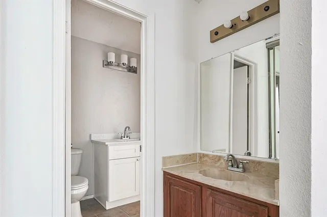 $139,000 | 3420 Country Club Drive West, Unit 214, Irving, TX 75038