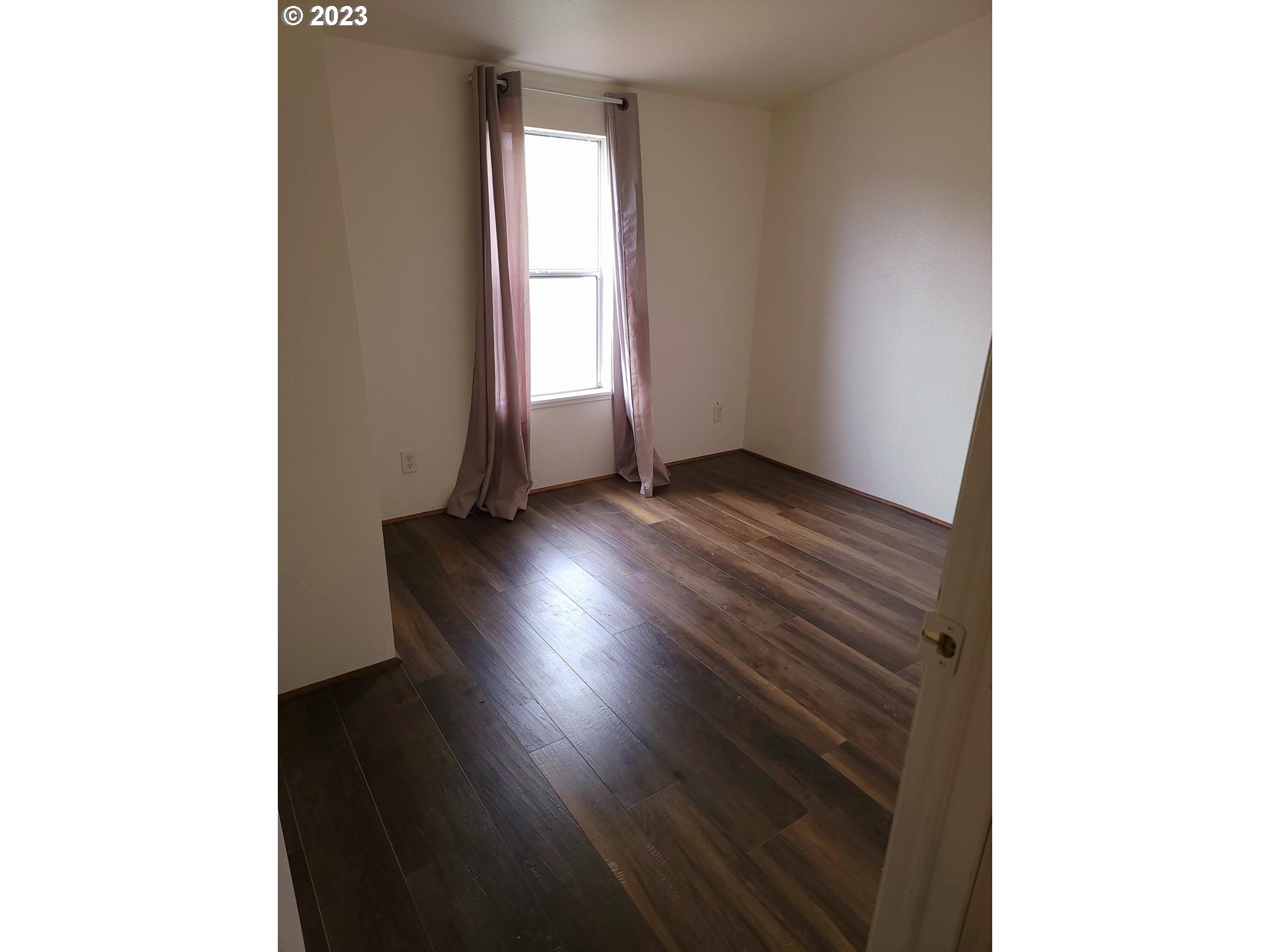 5194 Southwest Grange Road Roseburg, OR 97471 - Photo 11 of 22 Gallery Image 11