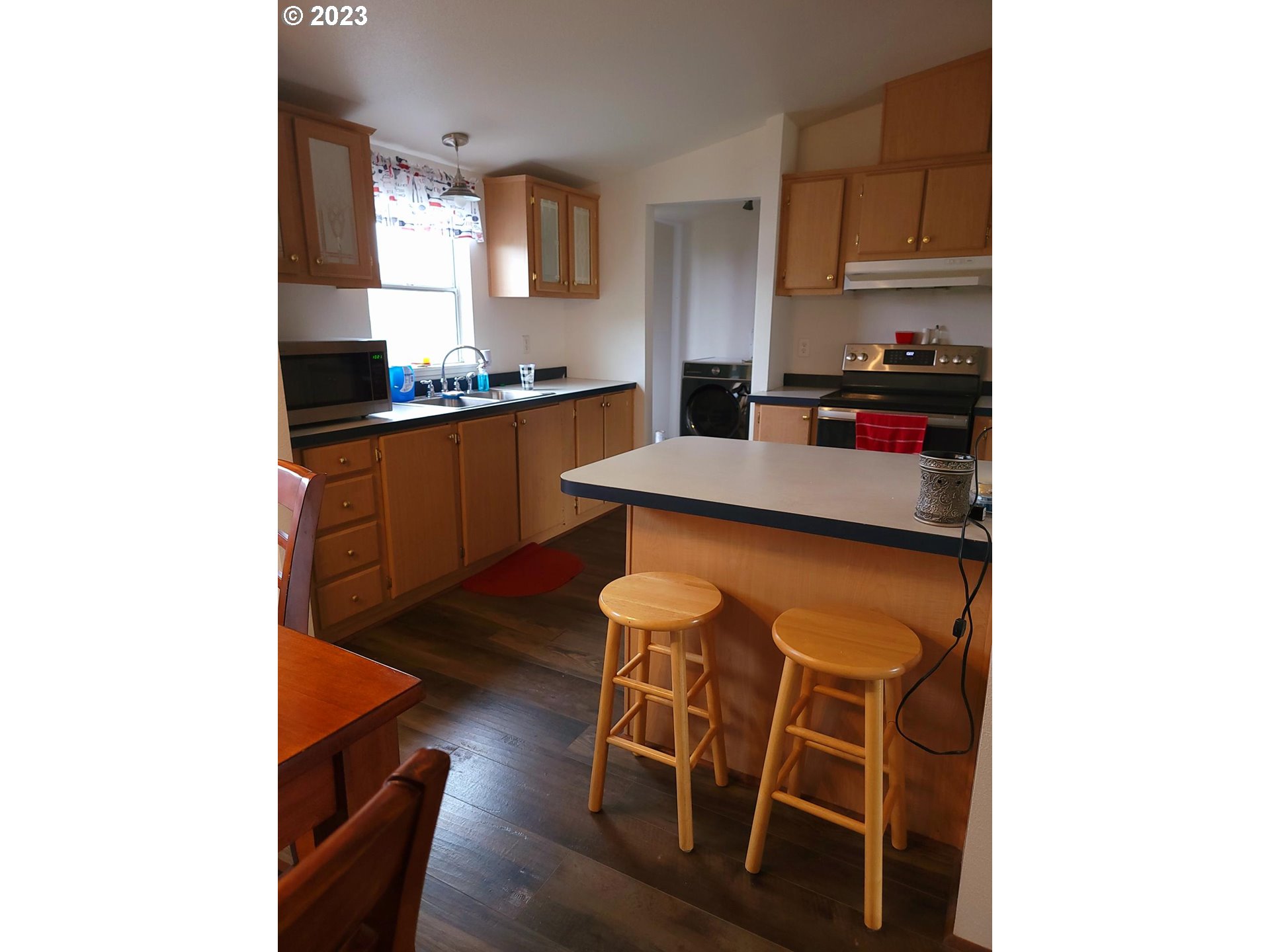 5194 Southwest Grange Road Roseburg, OR 97471 - Photo 16 of 22 Gallery Image 16