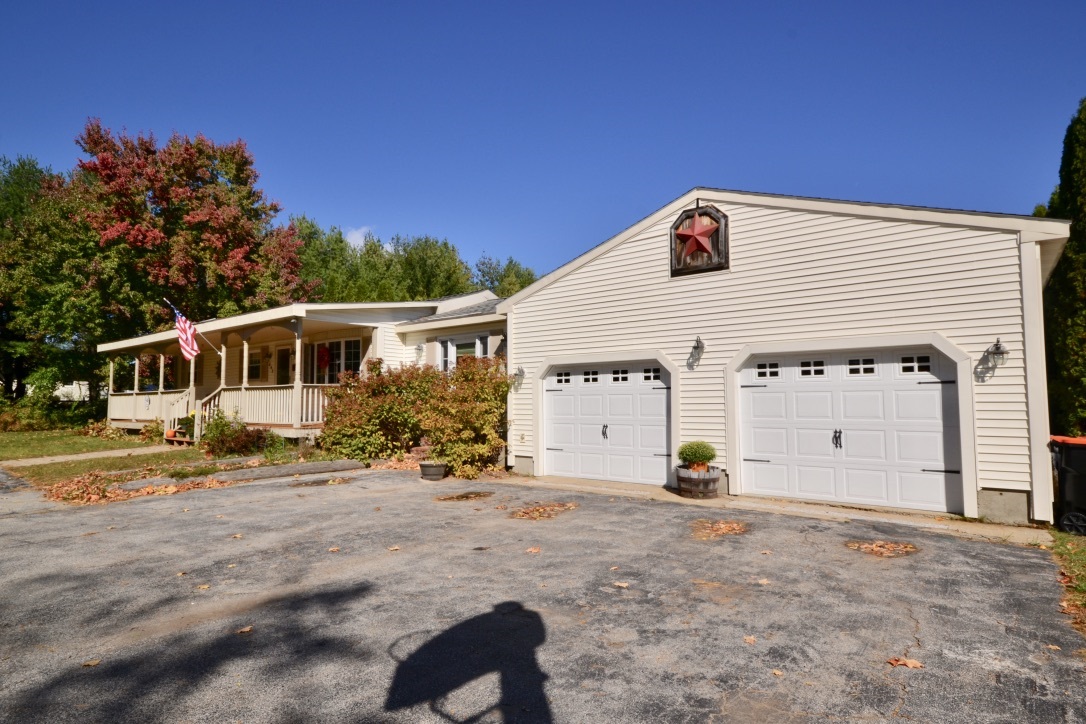 592 Hooksett Road Auburn, NH 03032 - Photo 4 of 40