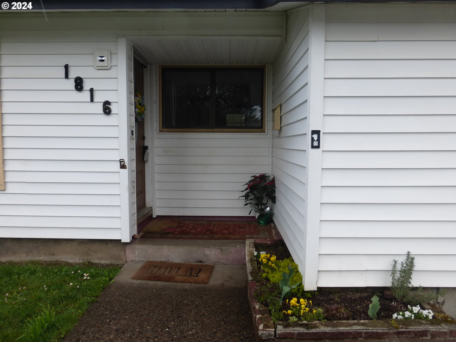 1816 Carter Lane Springfield, OR 97477 - Photo 3 of 35 a view of a door of the house