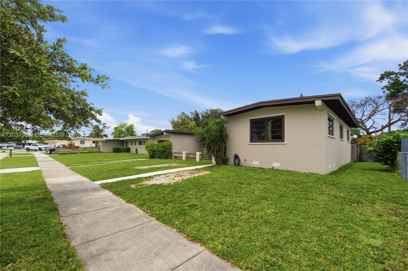 20525 Jacaranda Road Cutler Bay, FL 33189 - Photo 24 of 33