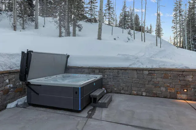 a view of outdoor space with kitchen view