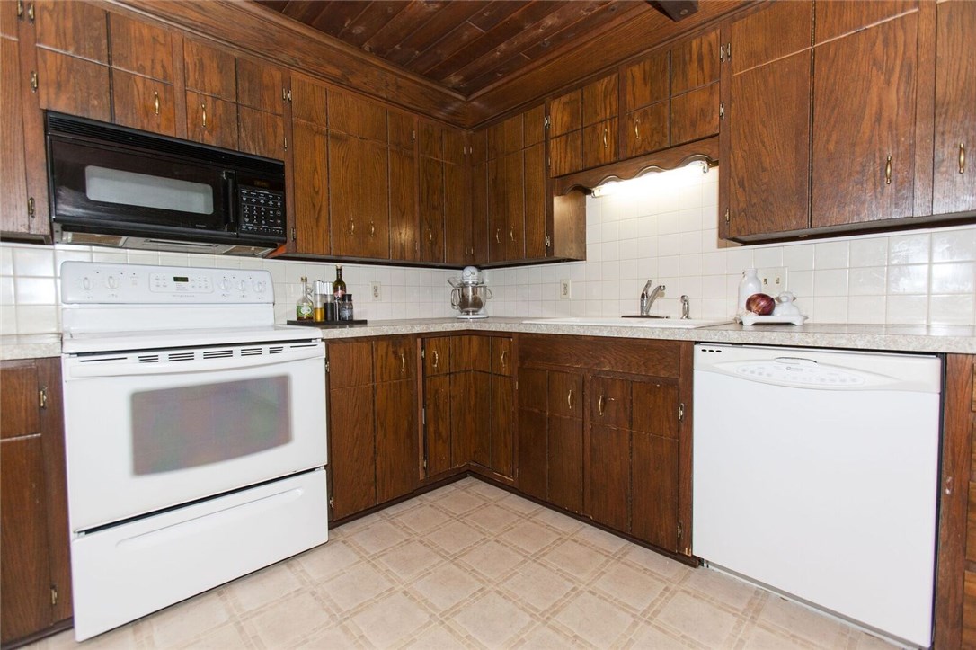 18 Whispering Pines Road Richmond, RI 02898 - Photo 3 of 19