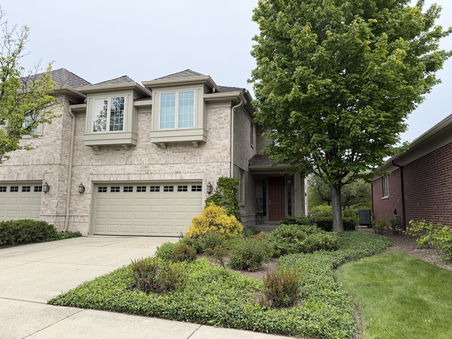 2288 Royal Ridge Drive Northbrook, IL 60062 - Photo 1 of 8