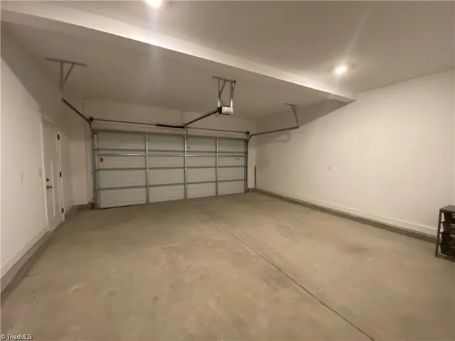 $3,100 | 4003 Crimson Wood Court, Greensboro, NC 27410