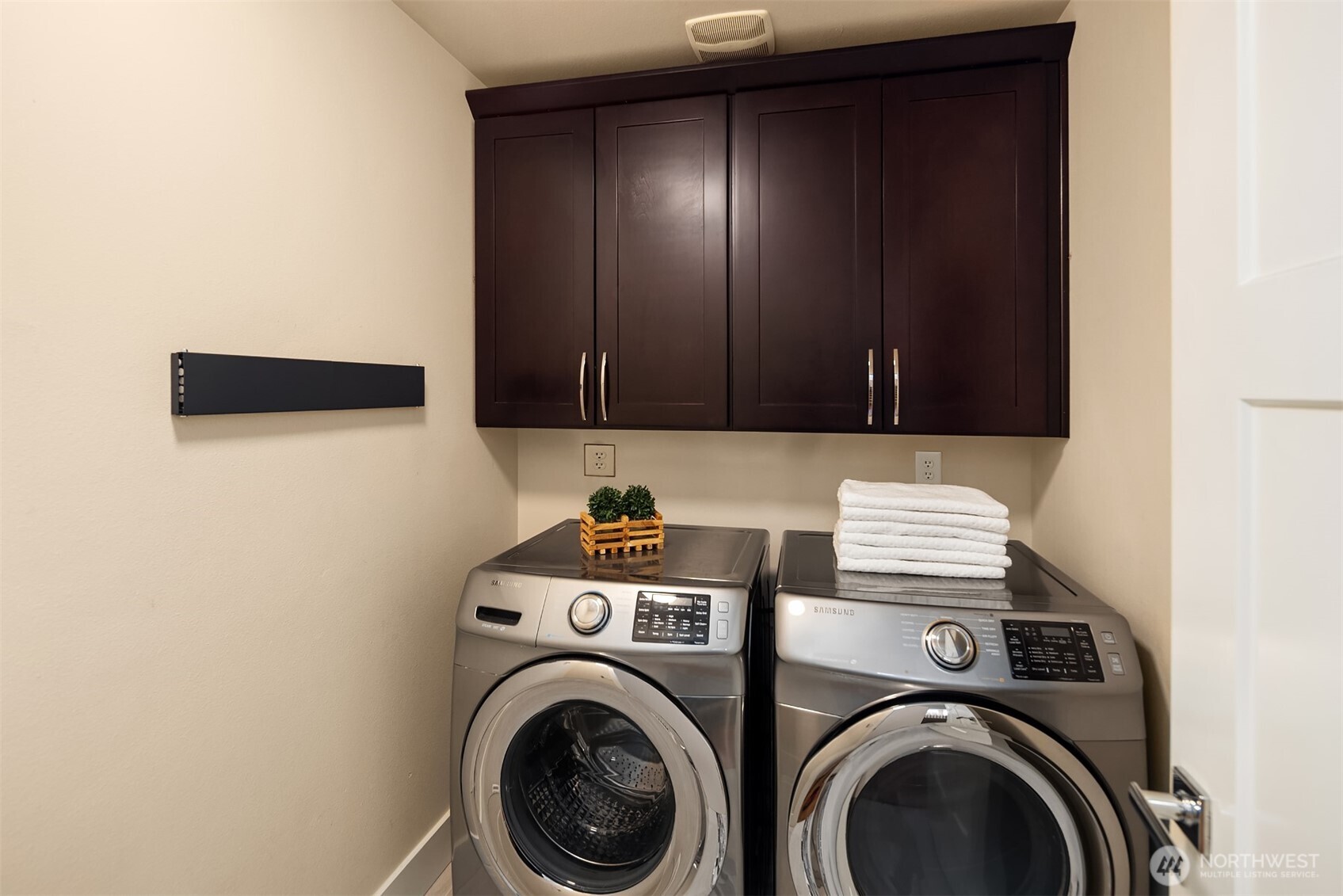452 Taylor Place Northwest Renton, WA 98057 - Photo 19 of 35 Gallery Image 19