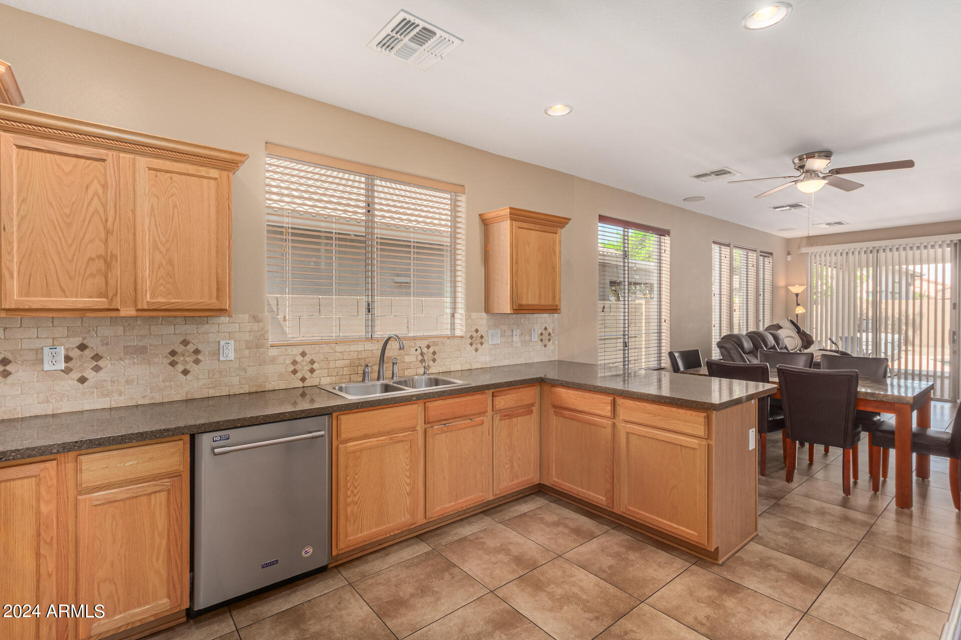 2330 West Beverly Rd. Phoenix, AZ 85041 - Photo 3 of 24 13-Beverly