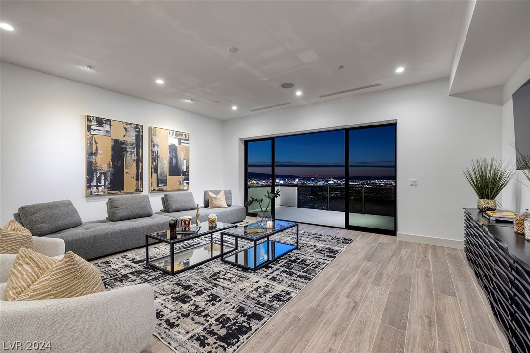 607 Overlook Rim Drive Henderson, NV 89012 - Photo 32 of 52 Gallery Image 32